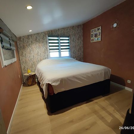 Chambre Au Coeur Du Luberon Bed and Breakfast Céreste Esterno foto